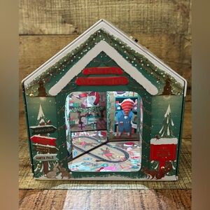 M&S Santa's Workshop Lighted Musical Illusion Metal Tin Christmas w/Movement